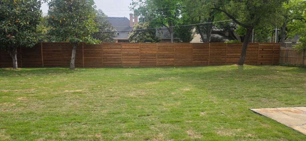 Custom fence installation in the DFW Metroplex by AB Fence Pros, featuring quality residential fencing, privacy fences, automatic gates, and professional outdoor improvements for homeowners in Dallas-Fort Worth, Texas.